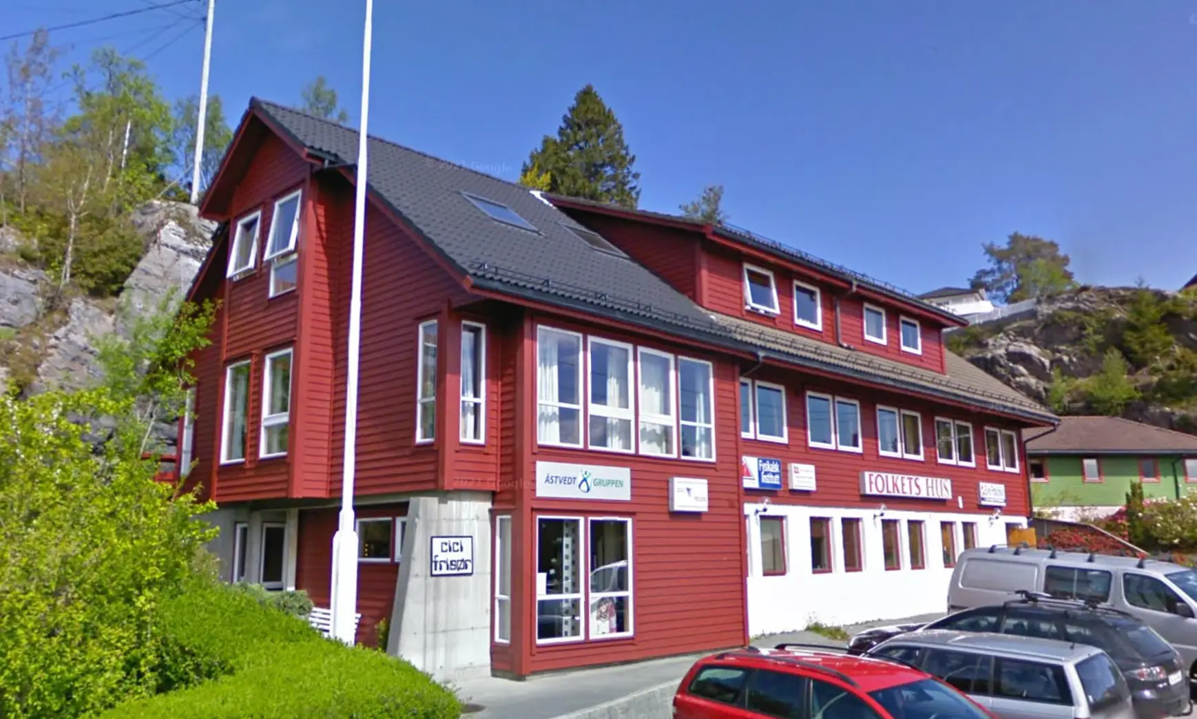 Folkets Hus i Kleppestø, det røde trebygget der instituttet holder til